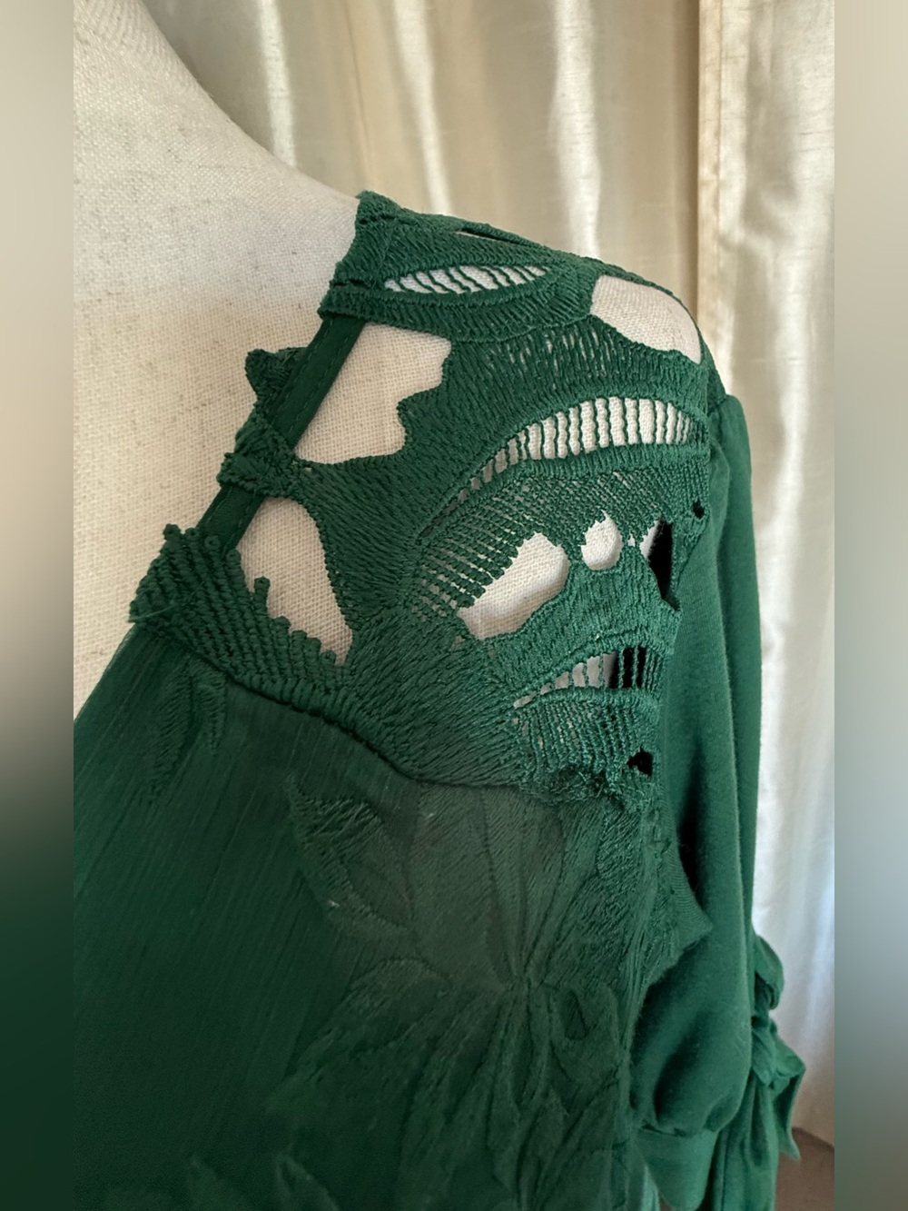 Anthropologie Tiny  Ophelia Embroidered Green Blouse Size XS EUC - Picture 7 of 11